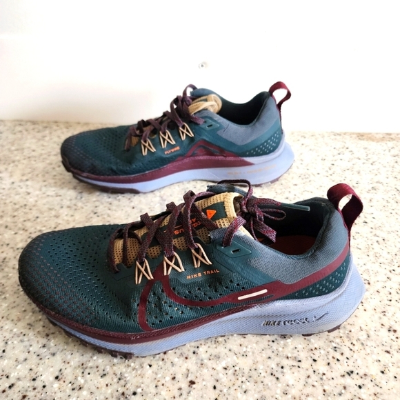 Nike Men\'s Pegasus Trail 4 \'Deep Jungle Night Maroon Size 7.5 main image 10